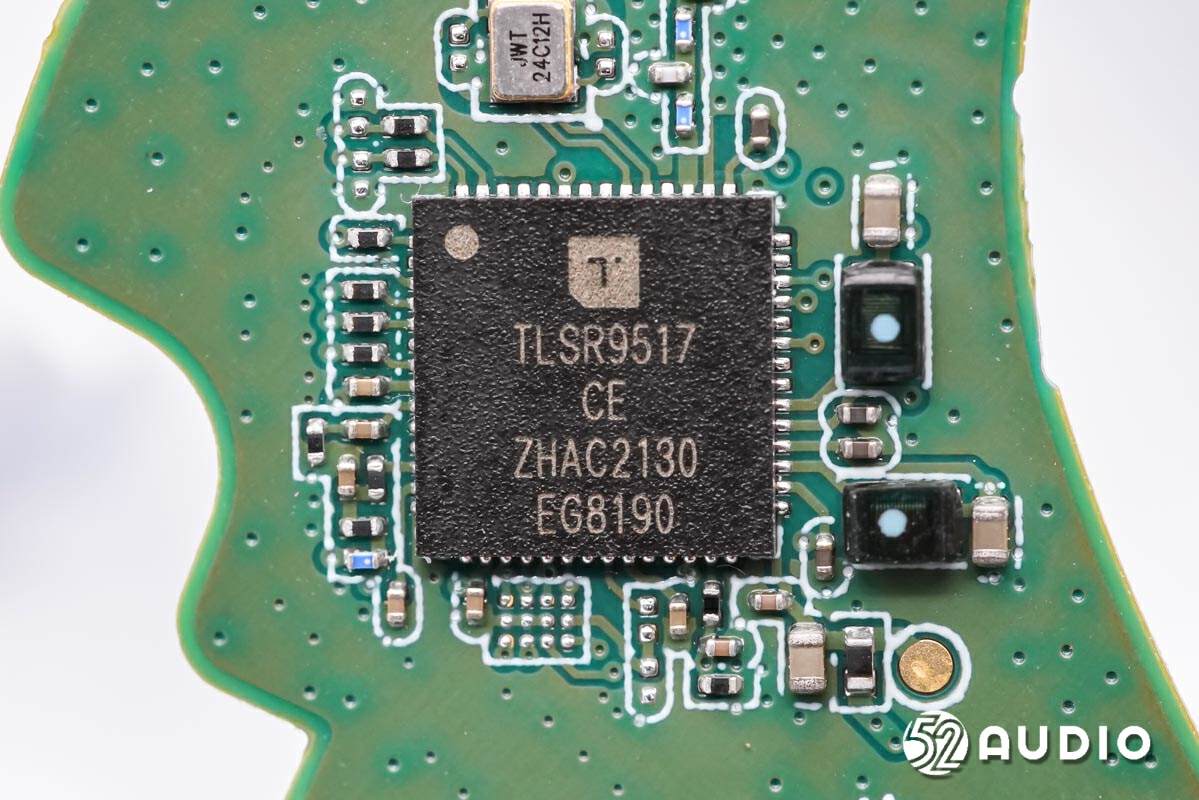 Close-up of Telink TLSR9517 semiconductor chip